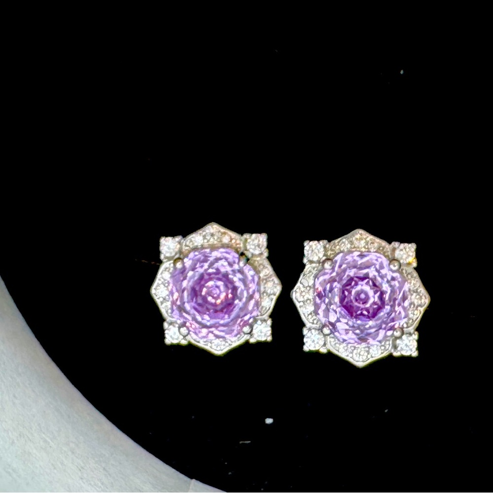 Purple rose cut diamonds earrings